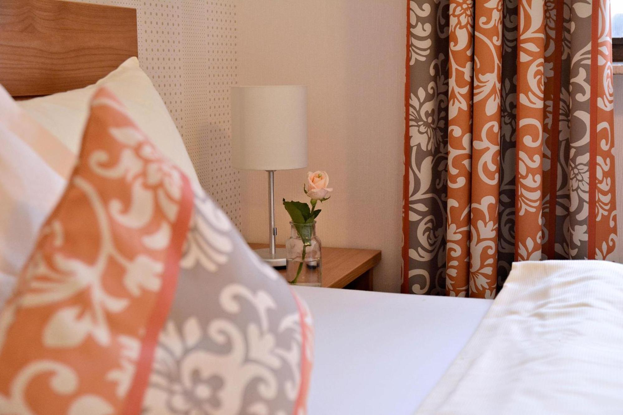 Rosenhotel Scherer Schiffweiler Экстерьер фото