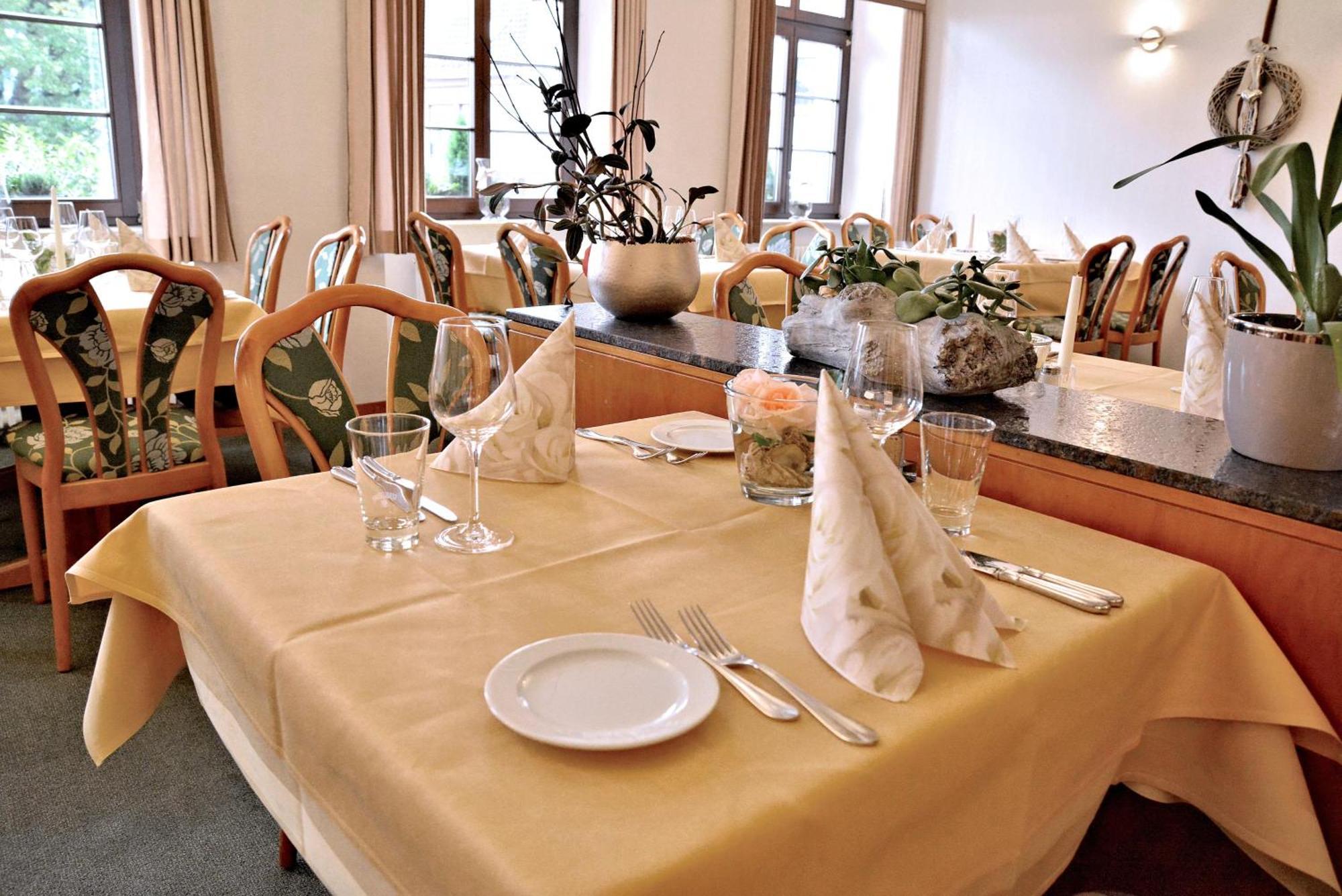 Rosenhotel Scherer Schiffweiler Экстерьер фото